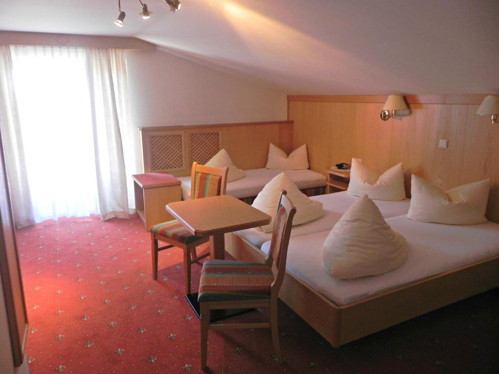 Hotel-Restaurant Sonnhof Radfeld Habitación foto